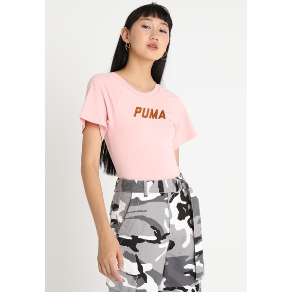 Puma BODY T-shirt z nadrukiem pink PU121D046