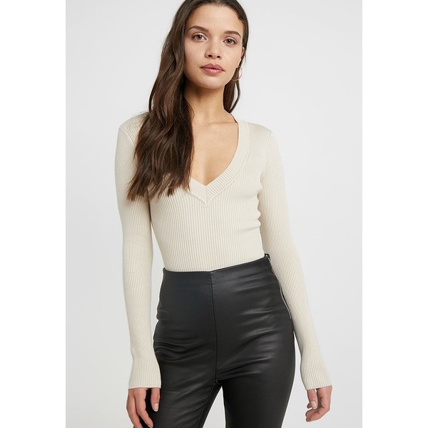 Missguided Petite ULTIMATE PLUNGE BODYSUIT Sweter nude M0V21E024