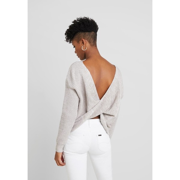 Nly by Nelly TWISTED BACK Sweter grey NEG21I002