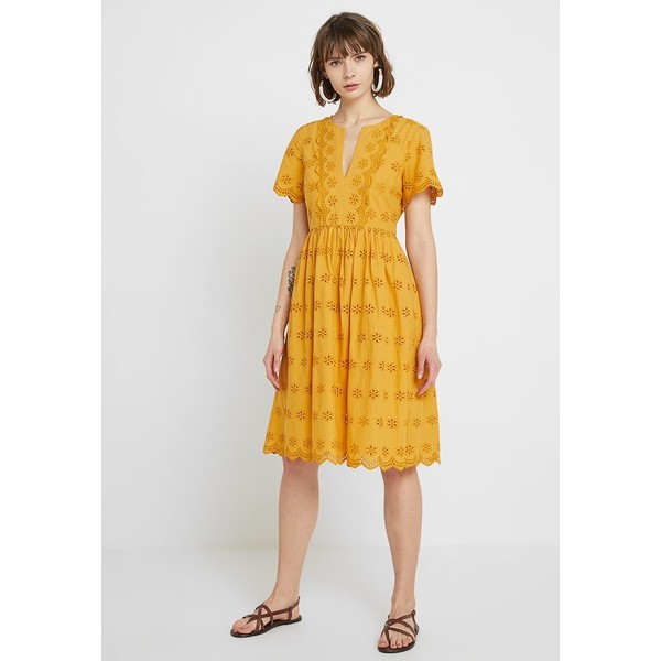 Madewell SCALLOP YOKE TIERED EYELET Sukienka letnia mustard yellow M3J21C017