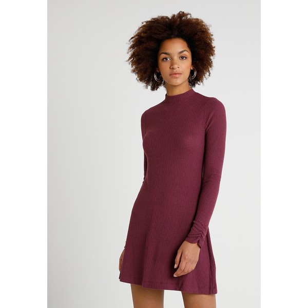Hollister Co. HIGH NECK COZY DRESS Sukienka dzianinowa burgundy H0421C017